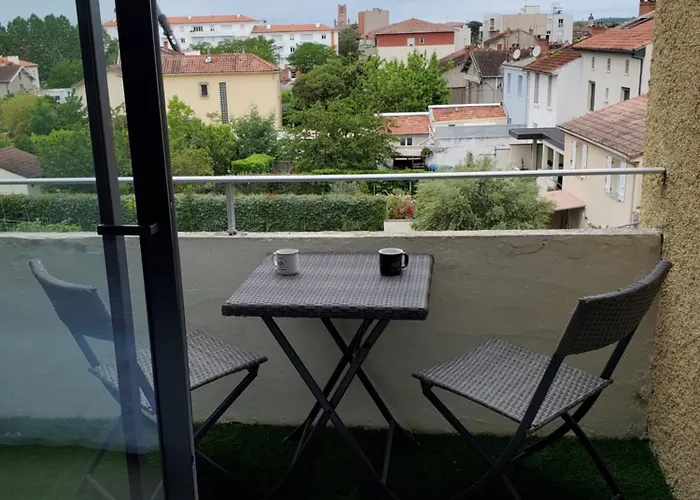 Studio avec balcon, vue sur jardins et cathédrale